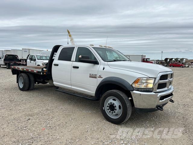 RAM 5500 Вантажівки-платформи/бокове розвантаження