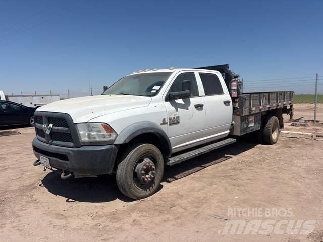 RAM 5500HD Вантажівки-платформи/бокове розвантаження