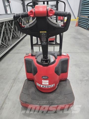 Raymond 8410 Ручні гідравлічні візки