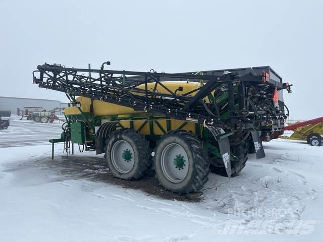 Redball 690 Причіпні обприскувачі