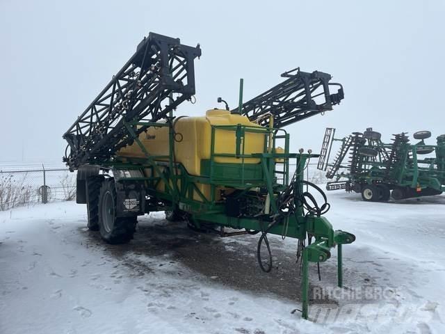 Redball 690 Причіпні обприскувачі