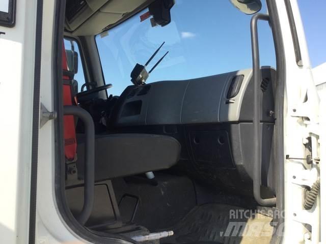 Renault D250 Пересувні бурові установки