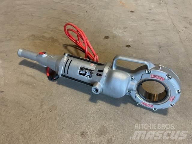  Ridgid 700-T2 Трубопровідне обладнання