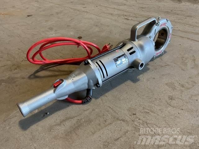  Ridgid 700-T2 Трубопровідне обладнання