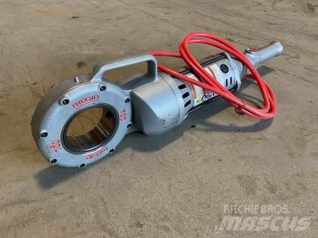  Ridgid 700-T2 Трубопровідне обладнання