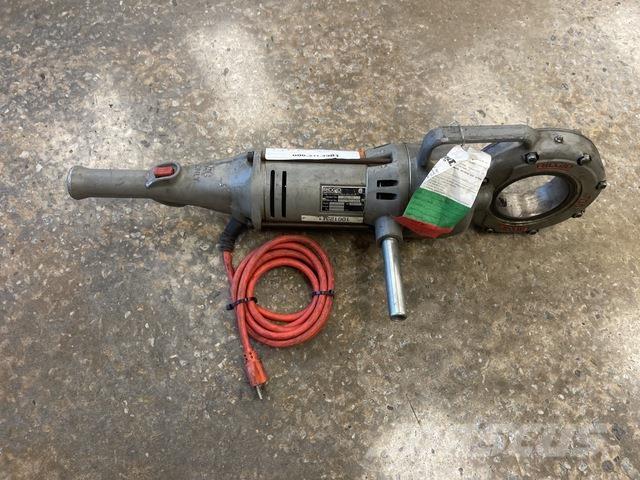  Ridgid 700-T2 Трубопровідне обладнання