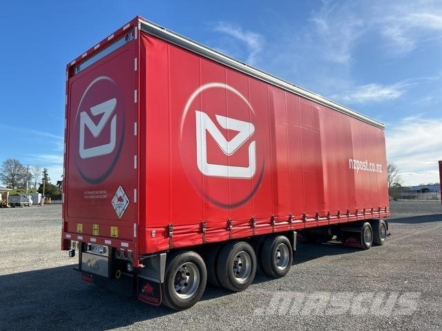  Roadmaster Тентовані причепи