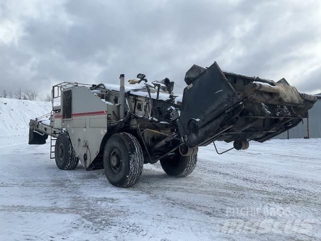 Roadtec SB2500D Машини для перевезення матеріалів