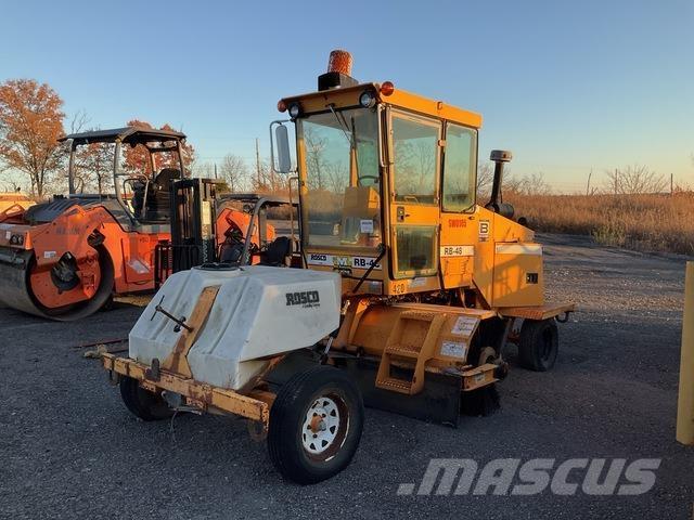 Rosco RB48 Внутрішні підмітальні машини