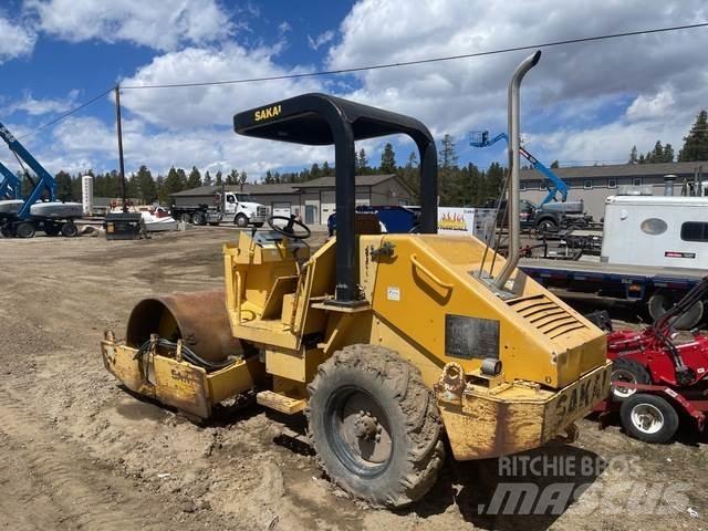 Sakai SV201D Грунтові котки