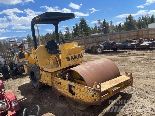 Sakai SV201D Грунтові котки