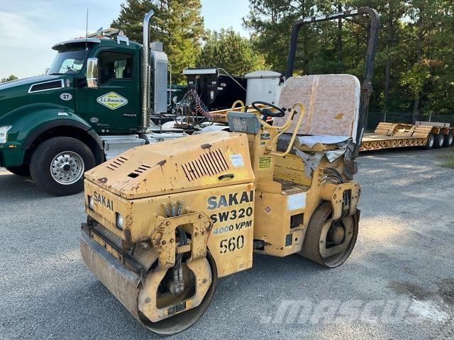 Sakai SW320 Котки тротуарні