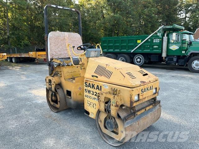 Sakai SW320 Котки тротуарні