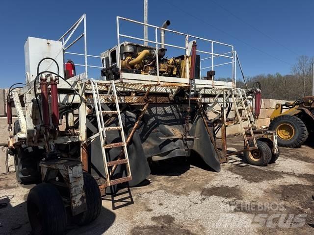 Scarab 14 HYD Ворошителі компосту