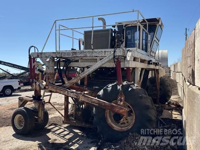Scarab 14 HYD Ворошителі компосту
