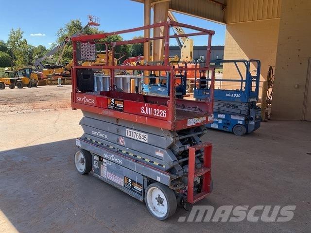 SkyJack 3226 Підйомники-ножиці