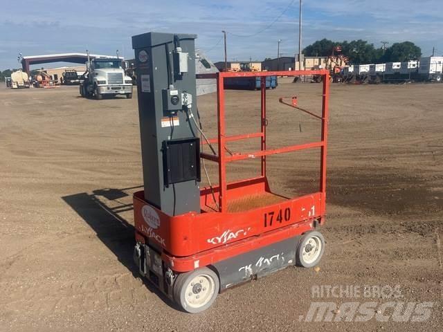 SkyJack SJ16 Вертикальні щоглові підйомники