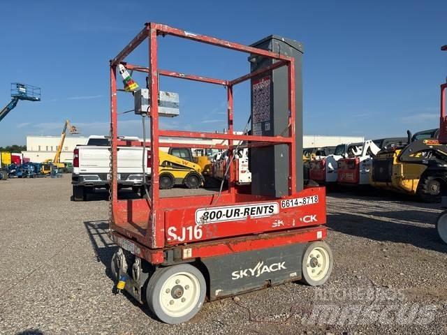 SkyJack SJ16 Вертикальні щоглові підйомники