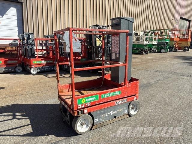 SkyJack SJ16 Вертикальні щоглові підйомники