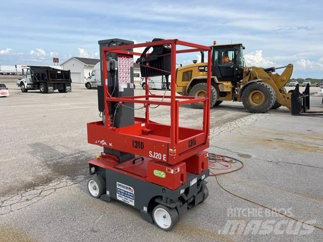 SkyJack SJ20E Вертикальні щоглові підйомники
