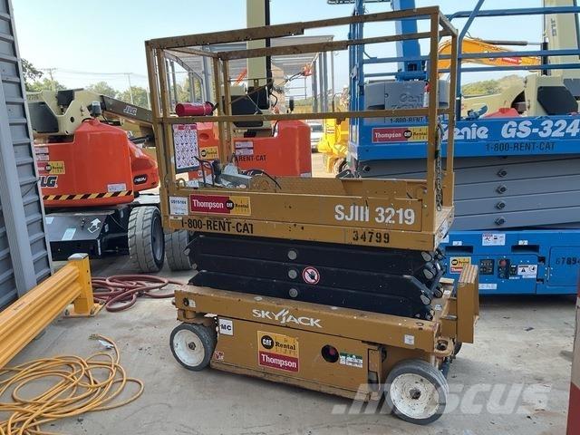 SkyJack SJ3219 Підйомники-ножиці