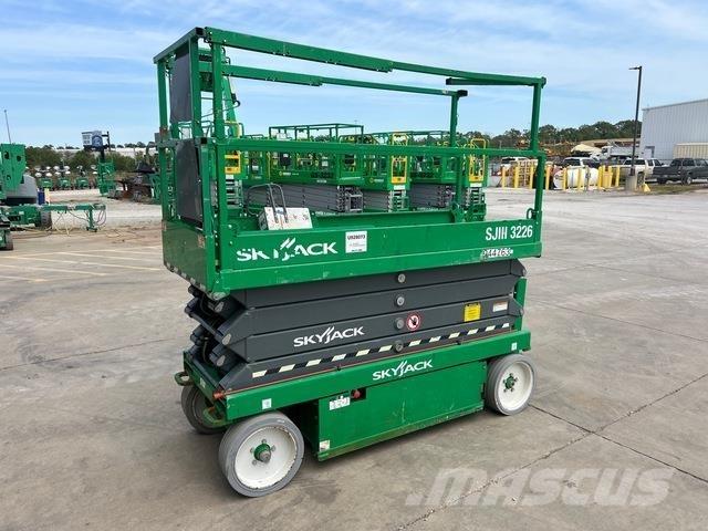 SkyJack SJ3226 Підйомники-ножиці