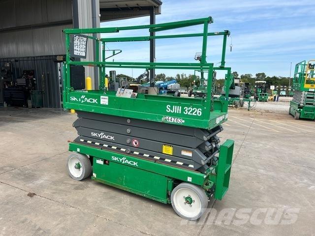 SkyJack SJ3226 Підйомники-ножиці