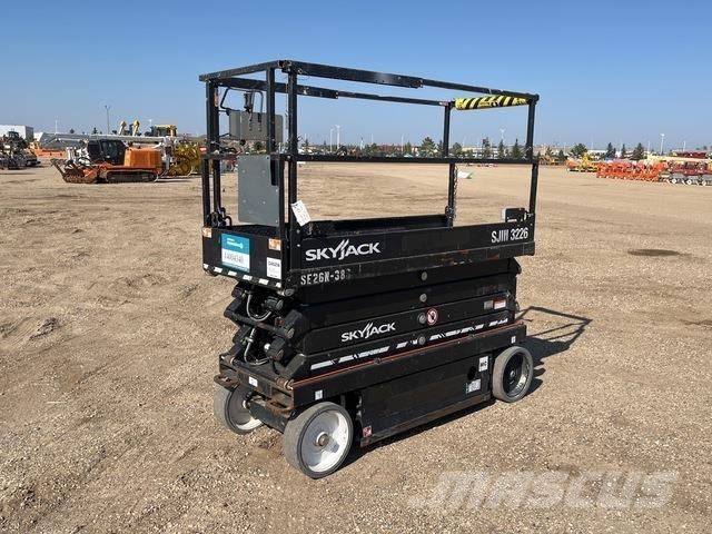 SkyJack SJ3226 Підйомники-ножиці