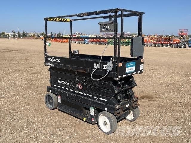 SkyJack SJ3226 Підйомники-ножиці