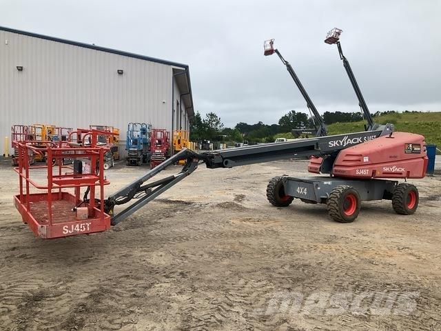 SkyJack SJ45T Телескопічні підйомники