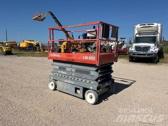 SkyJack SJ4632 Підйомники-ножиці