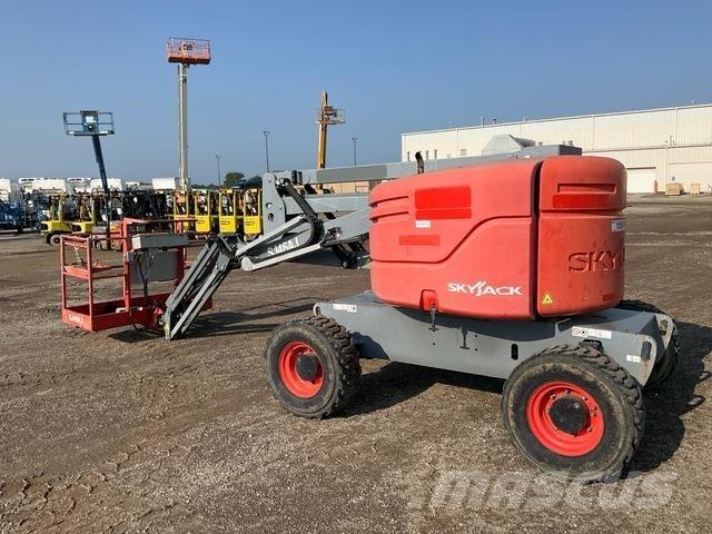 SkyJack SJ46AJ Колінчаті підйомники