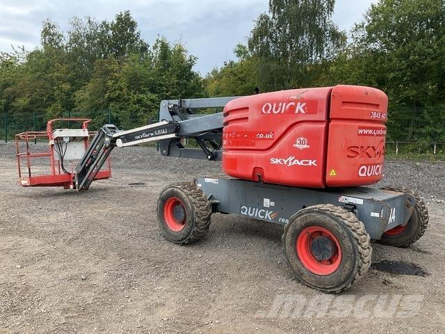 SkyJack SJ51AJ Колінчаті підйомники