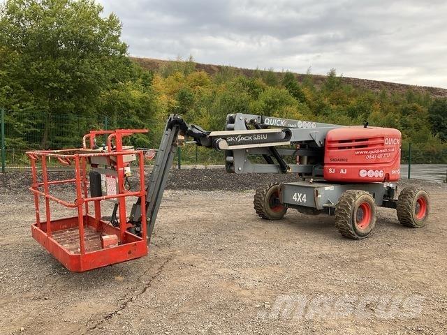 SkyJack SJ51AJ Колінчаті підйомники