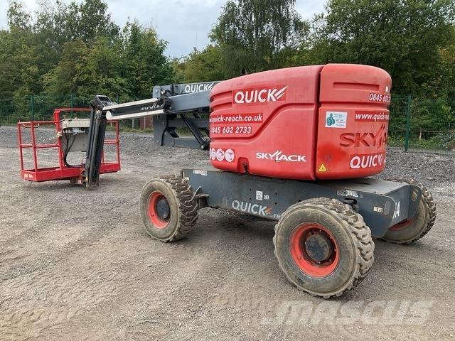 SkyJack SJ51AJ Колінчаті підйомники