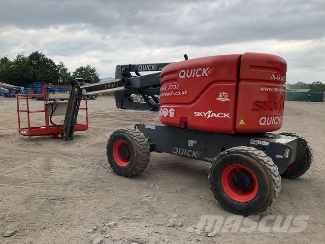 SkyJack SJ51AJ Колінчаті підйомники