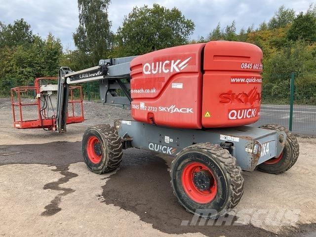 SkyJack SJ51AJ Колінчаті підйомники