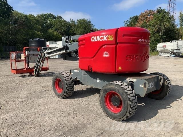 SkyJack SJ51AJ Колінчаті підйомники