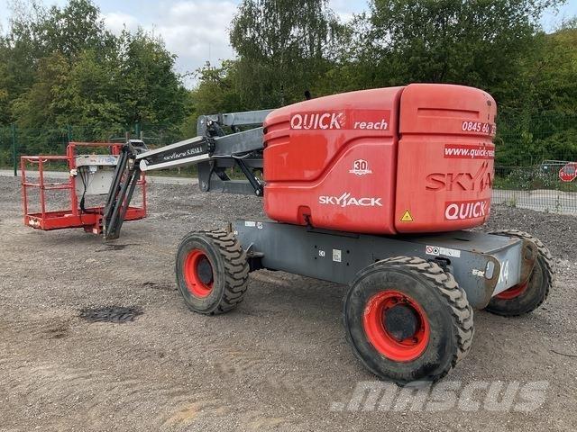 SkyJack SJ51AJ Колінчаті підйомники