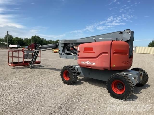 SkyJack SJ63AJ Колінчаті підйомники