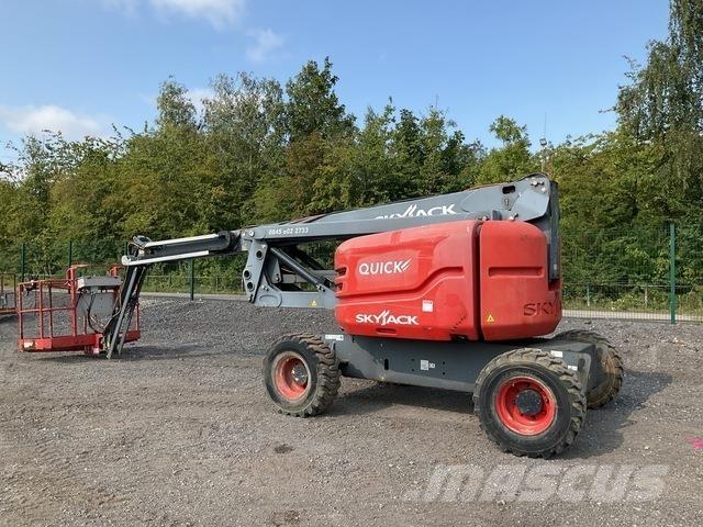SkyJack SJ63AJ Колінчаті підйомники