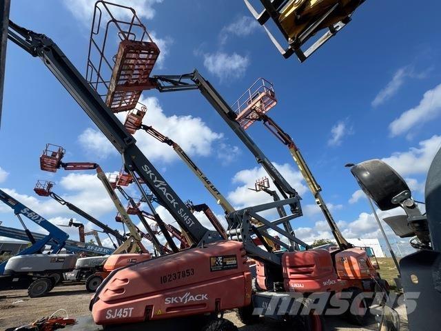 SkyJack SJ63AJ Колінчаті підйомники