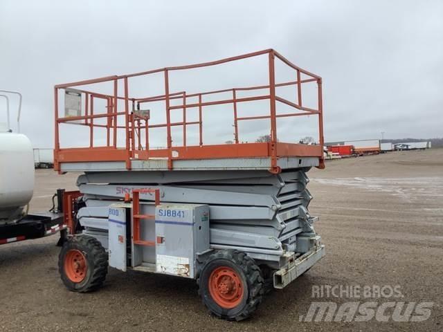 SkyJack SJ8841 Підйомники-ножиці