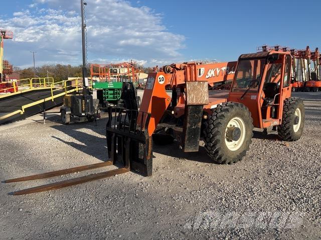 SkyTrak 10054 Телескопічні навантажувачі