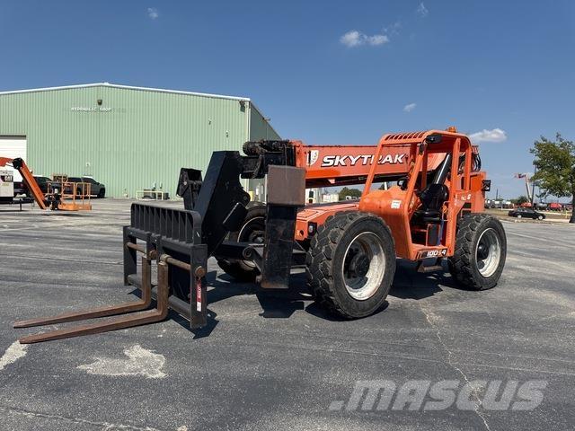 SkyTrak 10054 Телескопічні навантажувачі