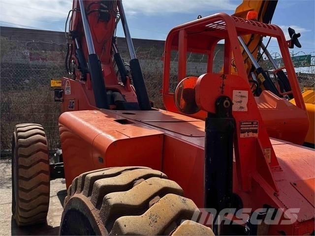 SkyTrak 6042 Телескопічні навантажувачі
