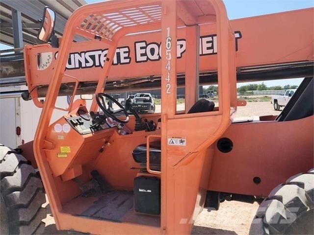 SkyTrak 8042 Телескопічні навантажувачі