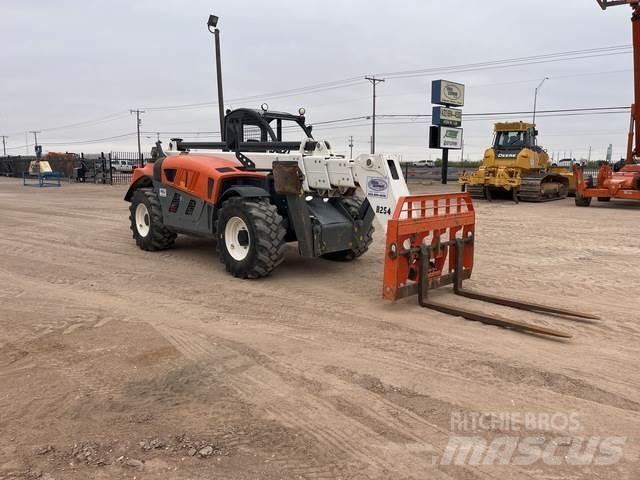 Snorkel SR1054 Телескопічні навантажувачі