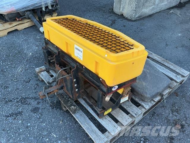 SnowEx SD-600 Розсіювачі солі та піску