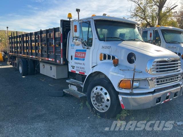 Sterling A6500 Вантажівки-платформи/бокове розвантаження